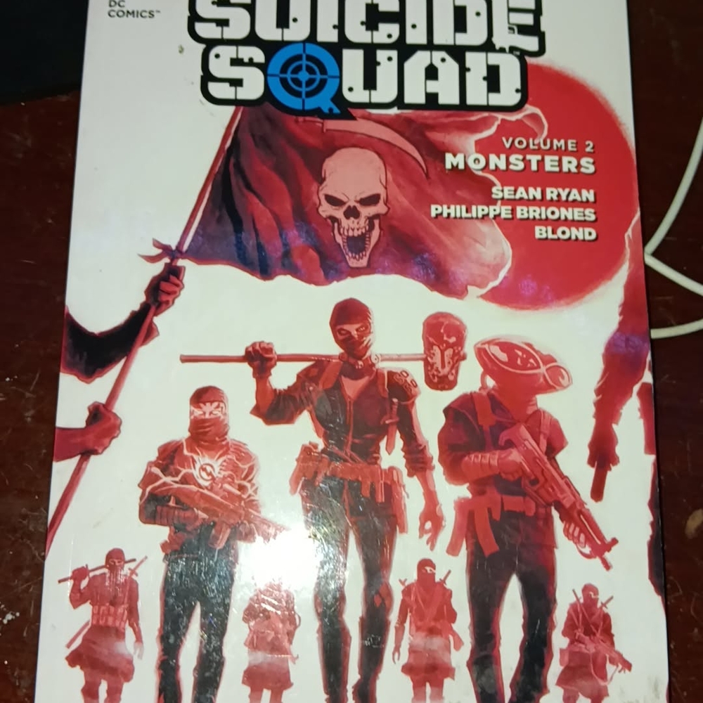 DC Comics Suicide Squad Volume 2: Red and White Cover